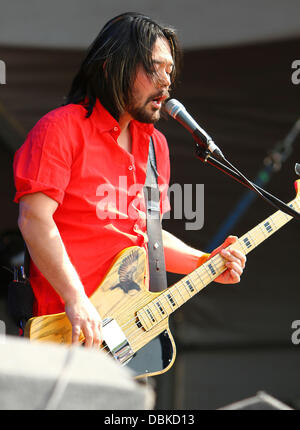 Taka Hirose der Feeder Chester Rocks 2011 an Chester Racecourse - Performances - Tag 2 Chester, England - 03.07.11 Stockfoto