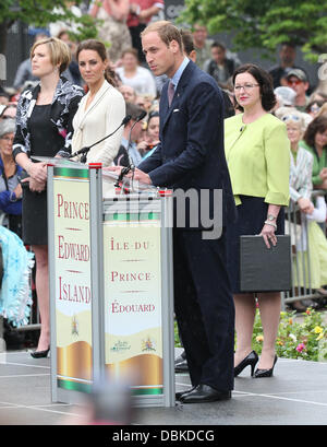 Duke of Cambridge, Prinz William und Catherine, Herzogin von Cambridge aka Kate Middleton in Charlottetown, Prince Edward Island während der Royal Tour 2011 Prince Edward Island, Canada - 04.07.11 obligatorisch Credit: WENN.com Stockfoto