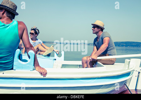 Kroatien, Dalmatien, junge Menschen auf eine Bootsfahrt Stockfoto