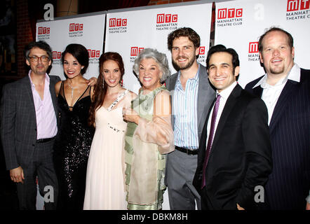 Stephen Wadsworth, Alexandra Silber, Sierra Boggess, Tyne Daly, Clinton Brandhagen, Jeremy Cohen und Garrett Sorenson Opening Night after-Party für die Broadway-Produktion von "Terrence McNallys Master Class" abgehaltenen b.b. Kings Show-Room in New York City, USA Stockfoto