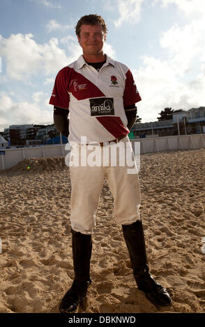 Teilnehmer Sandbanks Beach Polo Championship 2011 veranstaltet von Amika London Sandbänke, England - 08.07.11 Kredit obligatorisch: WENN.com Stockfoto