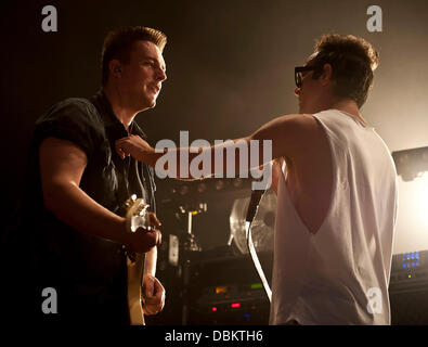 Glasvegas Sänger James Allan im iTunes Festival im Roundhouse London, England - 10.07.11 führt Stockfoto