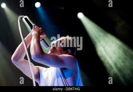 Glasvegas Sänger James Allan im iTunes Festival im Roundhouse London, England - 10.07.11 führt Stockfoto