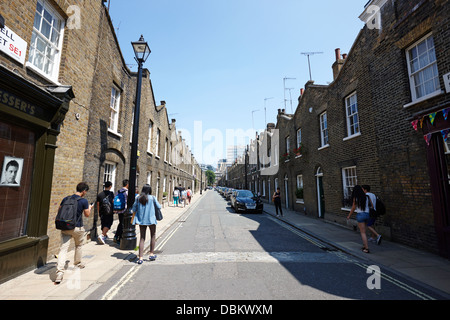 terrassenförmig angelegten georgianischen Stadthäusern auf Roupell Straße Southbank London England UK Stockfoto