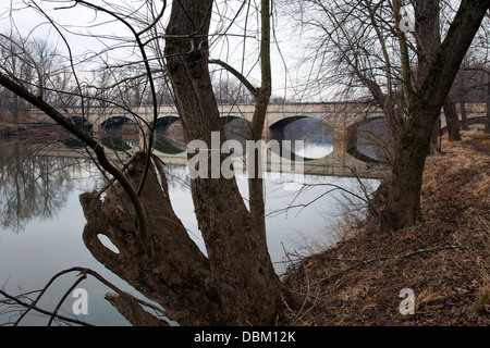 Die historische Brücke an der Mündung des Flusses Monocacy in Maryland. Stockfoto