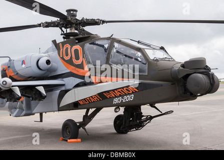 Niederländische Luftwaffe Apache anzeigen Hubschrauber an RNAS Culdrose Luft Tag 2013 (c) Bob Sharples/Alamy Stockfoto