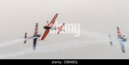 Klingen anzeigen Kunstflugstaffel Durchführung atemberaubende Anzeige an RNAS Culdrose Air Show (c) Bob Sharples/Alamy Stockfoto