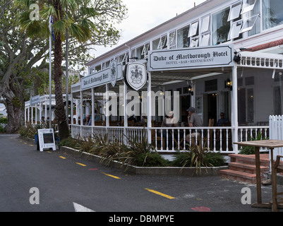 dh Russell Bucht der Inseln Neuseeland Menschen entspannend Restaurant Duke of Marlborough Hotel Stockfoto