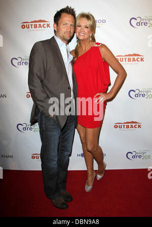 Nancy O'Dell und Ehemann Keith Zubchevich 13. jährliche Design Pflege profitieren die HollyRod Stiftung Held in The Marciano Residenz Beverly Hills, Kalifornien - 23.07.11 Stockfoto