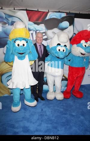 Tim Gunn "Die Schlümpfe" Welt-premiere im Ziegfeld Theater - Ankunft New York City, USA - 24.07.11 Stockfoto