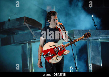 Mark Ronson, Durchführung auf der Bühne während Greenwich Summer Sessions an der Old Royal Naval College in Greenwich.  London, England - 27.07.11 Stockfoto