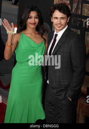 Freida Pinto und James Franco anlässlich die Premiere von 20th Century Fox'steigen Of The Planet Of The Apes"Graumans Chinese Theatre - Ankünfte Hollywood, Kalifornien - 28.07.11 Stockfoto
