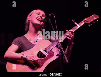 Laura Marling Camp Bestival abgehaltenen Lulworth Castle & Park - Tag 1 Dorset, England - 29.07.11 Stockfoto