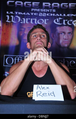 Alex Reid Pressekonferenz und wiegen vor dem MMA-Kampf zwischen Alex Reid und Jason Barrett, statt an der Roxy-London, England - 05.08.11 Stockfoto