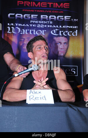 Alex Reid Pressekonferenz und wiegen vor dem MMA-Kampf zwischen Alex Reid und Jason Barrett, statt an der Roxy-London, England - 05.08.11 Stockfoto