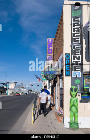 Touristen in Space Center Roswell New Mexico USA. Stockfoto