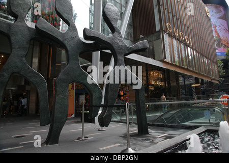 Gucci-Shop Vorderhaus Singapur statue Stockfoto