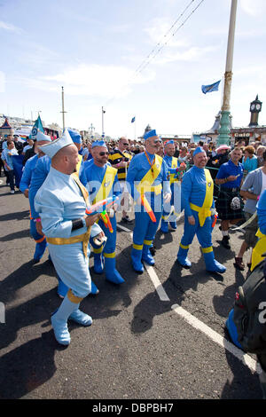 Atmosphäre Brighton Gay Pride 2011 Brighton, England - 13.08.11 Stockfoto