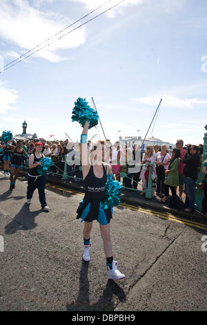 Atmosphäre Brighton Gay Pride 2011 Brighton, England - 13.08.11 Stockfoto