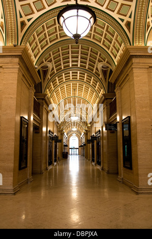 Indien-Gebäude, Arkade mit Geschäften, Wasser Street, Liverpool, UK Stockfoto