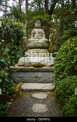 Buddha-Statue im Ryōan-Ji-Tempel, UNESCO-Weltkulturerbe, Kyoto, Japan, Asien Stockfoto