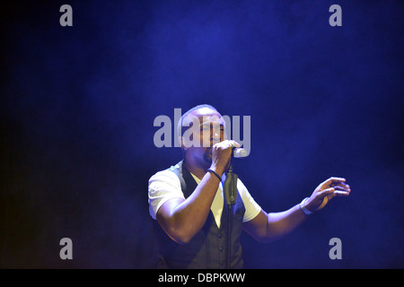 Die Magnete am Unterbauch drücken Sie Start, Edinburgh Fringe Festival 2013 Stockfoto