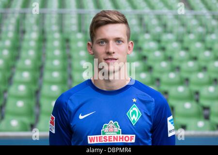 Das Bild zeigt die deutsche Fußball-Bundesliga-Verein SV Werder Bremen Torwart Richard Strebinger während der offiziellen Fototermin für die Saison 2013 / 14 in Bremen am 29. Juli 2013. Foto: Joerg Sabach/dpa Stockfoto