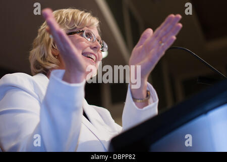 London, Ontario, Kanada. 1. August 2013. Peggy Sattler und Ontario NDPs schrieb Geschichte, als sie gewann das Reiten von London West zum ersten Mal, seit es im Jahr 1999 gegründet wurde. Die Partei, die bei den letzten Wahlen nie besser als dritte im Reiten gelegt, eine frühe Führung und nie bereut. Bildnachweis: Mark Spowart/Alamy Live-Nachrichten Stockfoto