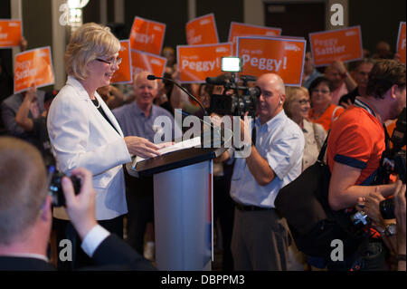 London, Ontario, Kanada. 1. August 2013. Peggy Sattler und Ontario NDPs schrieb Geschichte, als sie gewann das Reiten von London West zum ersten Mal, seit es im Jahr 1999 gegründet wurde. Die Partei, die bei den letzten Wahlen nie besser als dritte im Reiten gelegt, eine frühe Führung und nie bereut. Bildnachweis: Mark Spowart/Alamy Live-Nachrichten Stockfoto