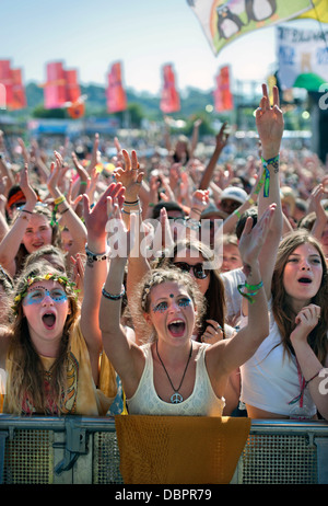 Glastonbury Festival 2013 - Fans von Noah and the Whale auf der anderen Bühne Stockfoto