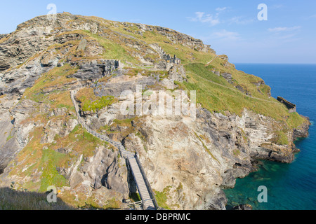 Tintagel Island Cornwall Coast, Heimat von Tintagel Castle zwischen Bude und Padstow.  Von der Burg betrachtet an einem schönen Tag. Stockfoto