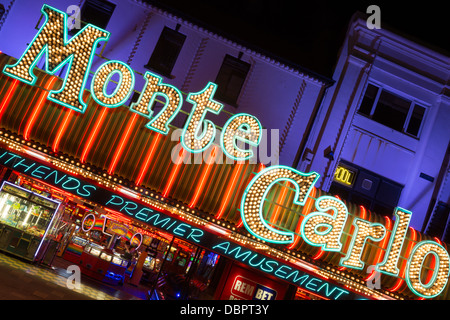 31.07.2013 Monte Carlo Spielhalle Leuchtreklame an der Strandpromenade von Southend-on-Sea Stockfoto