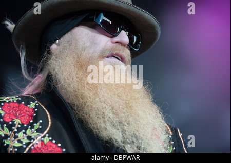 LINCOLN, CA-17. August: Dusty Hill mit ZZ Top führt im Thunder Valley Casino Resort in Lincoln, Kalifornien am 17. August 20 Stockfoto