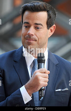 Carson Daly beherbergt NBC "Today" in Rockefeller Plaza auf 2. August 2013 in New York City Stockfoto