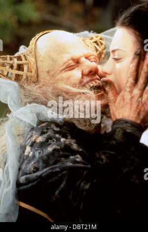 SNOW WHITE: A TALE OF TERROR (1997) DER GEBRÜDER GRIMM SCHNEE WEIß (ALT) SNOW WHITES IM SCHWARZWALD (ALT) SIGOURNEY WEAVER Stockfoto