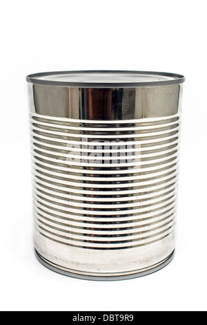 Geschlossene Blechdose isoliert auf weißem Hintergrund. Stockfoto