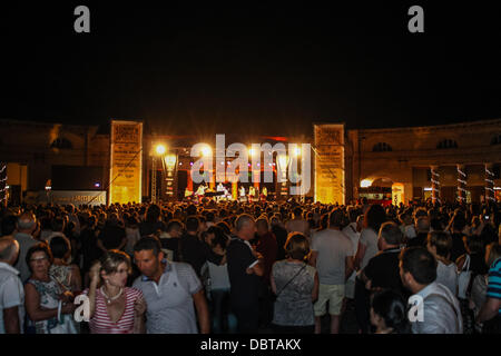 Senigallia, Italien. 3. August 2013. Summer Jamboree [International Festival 60 Wiederbelebung & Rock'n'Roll], Jackson Sloan erklingt, in Foro Annonario in Senigallia, Italien am 3. August 2013. Bildnachweis: Valerio Agolino/Alamy Live-Nachrichten Stockfoto