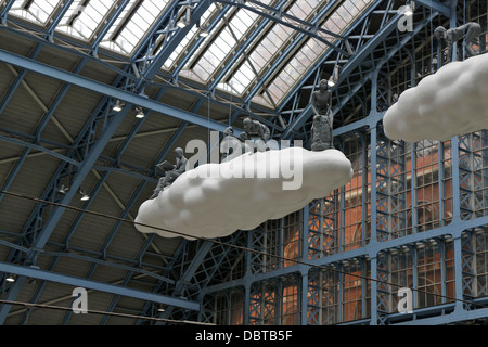 Innenraum, großer Saal von St. Pancras International Bahnhof, 132010 St Pancras, Euston, London UK Stockfoto