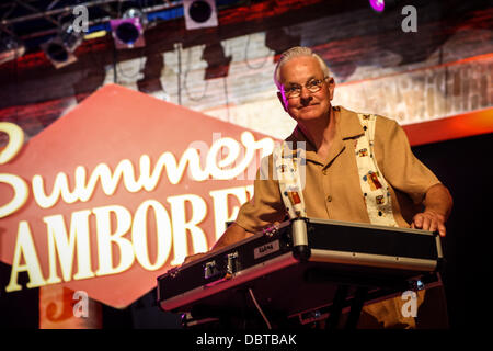 Senigallia, Italien. 3. August 2013. der Summer Jamboree [International Festival 60 Wiederbelebung & Rock'n'Roll], DJ bei der erklingt, in Foro Annonario in Senigallia, Italien am 3. August 2013. Bildnachweis: Valerio Agolino/Alamy Live-Nachrichten Stockfoto