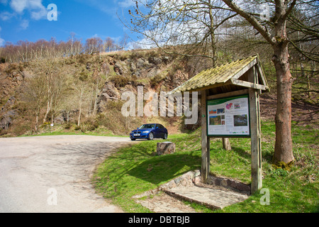 Ein "Pay & Display" Parkplatz am Gardiner Steinbruch auf die Malvern Hills, Herefordshire, England, UK Stockfoto