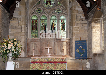 Kirche zu verändern und beflecken Glasfenster Stockfoto