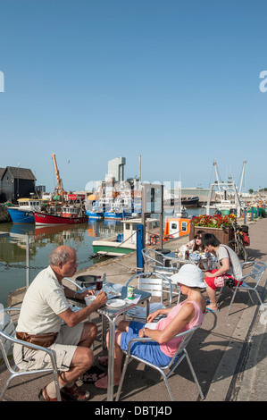 Meeresfrüchte-Bar im Hafen, Whitstable Küste Meer Meer Meer Stockfoto