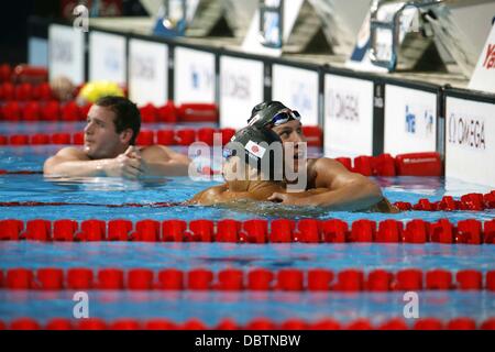 Barcelona, Spanien. 4. August 2013. (L-R) Daiya Seto (JPN), Chase Kalisz (USA) - Schwimmen: Daiya Seto Japan feiert mit Chase Kalisz der USA, nach dem Gewinn der Männer 400m Lagenschwimmen Finale bei den 15. FINA Swimming World Championships im Palau Sant Jordi Arena in Barcelona, Spanien. Bildnachweis: Aflo Co. Ltd./Alamy Live-Nachrichten Stockfoto