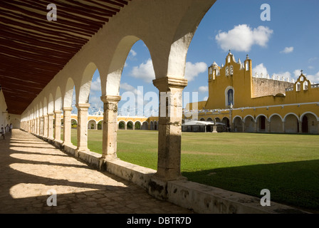 Santuario De La Virgen de Izamal, Convento de San Antonio de Padua, Izamal, Yucatan, Mexiko, Nordamerika Stockfoto