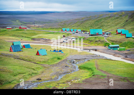 Camping Hütten und Landschaft Kerlingarfjoll, innere Region, Island, Polarregionen Stockfoto