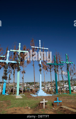 Friedhof, vertreten Bretter Türen zu und aus dem Grab, Dorf El Romerillo, Chiapas, Mexiko Stockfoto