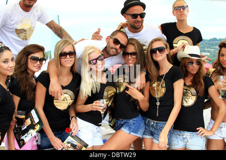 Atmosphäre die Voile Rouge Beach-Party in St. Tropez St Tropez - 19.08.11 Stockfoto