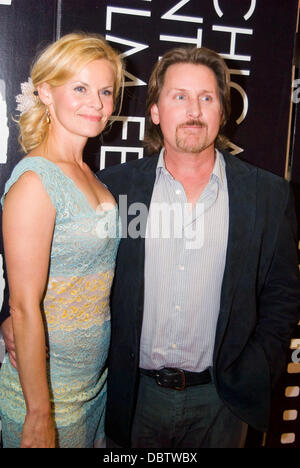 Emilio Estevez und Sonja Magdevski die 47th Chicago International Filmfestival ehrt Martin Sheen mit der Karriere Achievement Award Chicago, Illinois - 19.08.11 Stockfoto