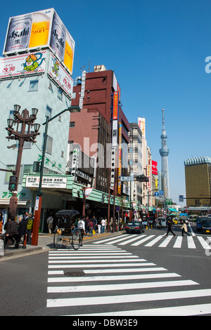 Asakusa-Viertel mit dem Fernsehturm, Tokio, Japan, Asien Stockfoto