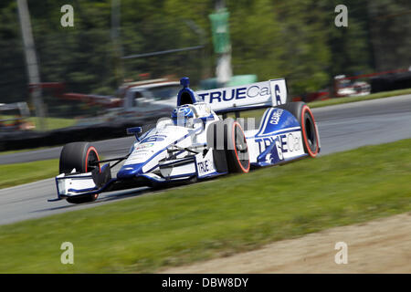 Lexington, Ohio, USA. 4. August 2013. IZOD Indycar Series, Honda Indy 200 in Mid-Ohio, Lexington, Ohio, USA, August 2-4 2013, SEBASTIAN SAAVEDRA, Dragon Racing Credit: Ron Bijlsma/ZUMAPRESS.com/Alamy Live-Nachrichten Stockfoto